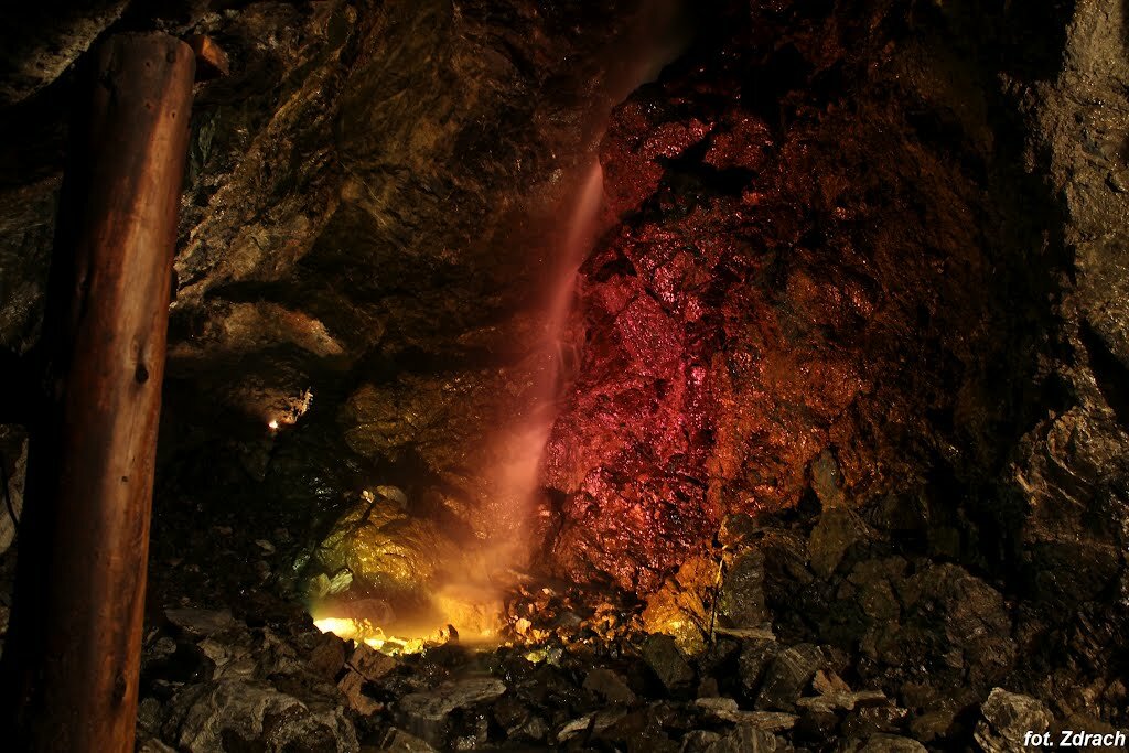 Waterfall in gold mine (source: panoramio.com)