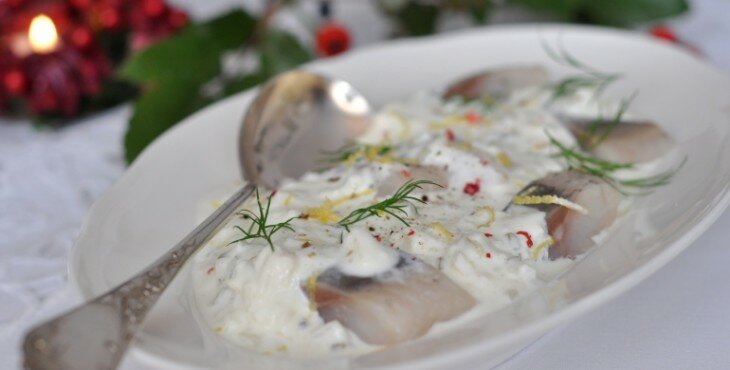 Herrings in cream (source: kuchniaagaty.pl)